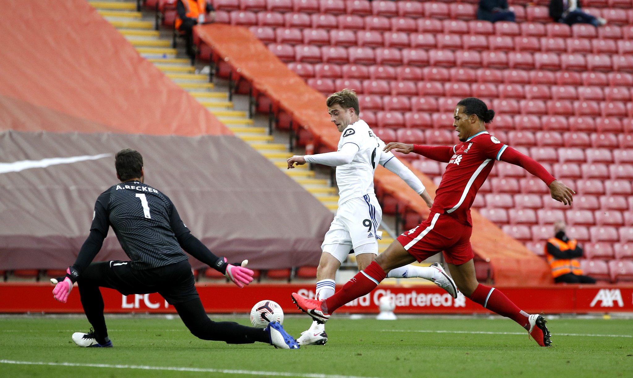 战术和瞬息 战术和瞬息